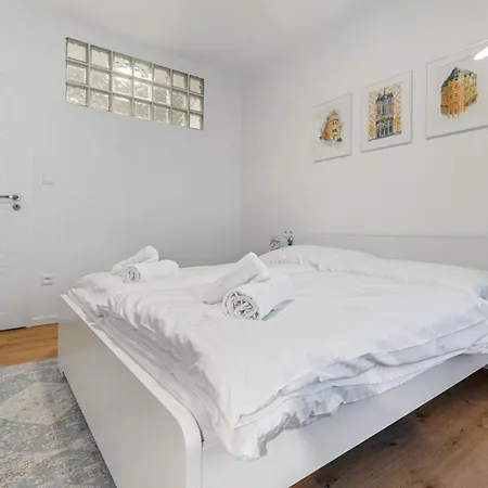 Touch 2 Bedroom Apartment Bratislava
